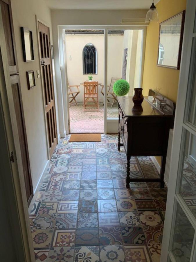 Pass The Keys Magical Period House In The Heart Of Ludlow Extérieur photo