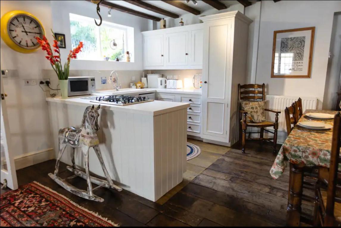 Pass The Keys Magical Period House In The Heart Of Ludlow Extérieur photo