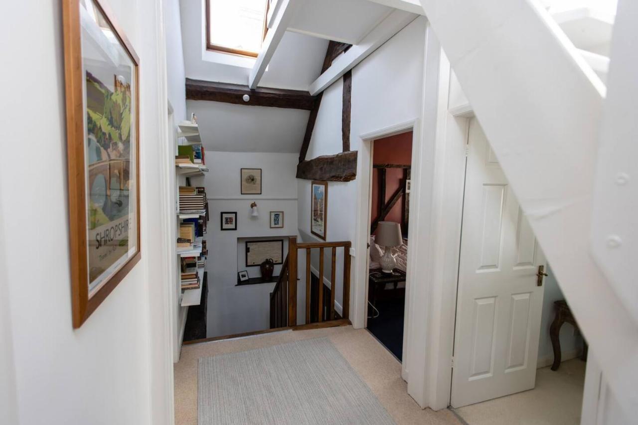 Pass The Keys Magical Period House In The Heart Of Ludlow Extérieur photo