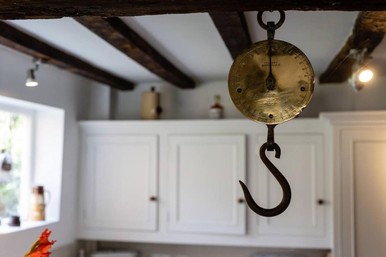 Pass The Keys Magical Period House In The Heart Of Ludlow Extérieur photo